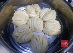 奶香花卷的做法图解12