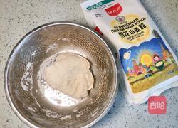 玉米鸡胸肉饼的做法图解1