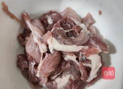 莴笋炒五花肉的做法图解3