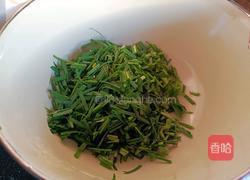 韭菜煎饼-神奇的面粉的做法图解2