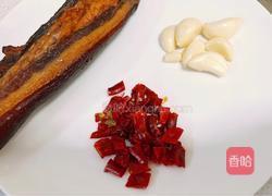 四季豆炒腊肉的做法图解1