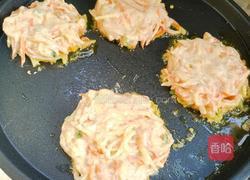 胡萝卜土豆丝饼－神奇的面粉的做法图解5