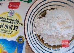 豆沙蛋黄月饼的做法图解3