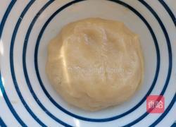 豆沙蛋黄月饼的做法图解4