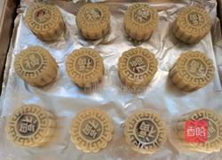 豆沙蛋黄月饼的做法图解16