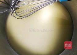 手工蛋黄月饼(100克)的做法图解7