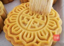 手工蛋黄月饼(100克)的做法图解31