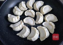 香菇胡萝卜肉馅水煎饺的做法图解14