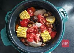 番茄玉米蹄髈汤的做法图解8