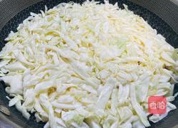 减脂餐～鸡蛋包菜饼的做法图解5