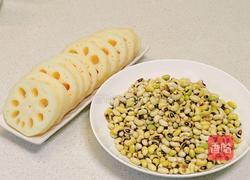 饭豆莲藕排骨汤的做法图解2