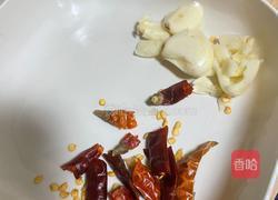 醋溜手撕包菜的做法图解2