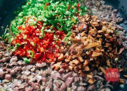 香菇牛肉酱的做法图解4