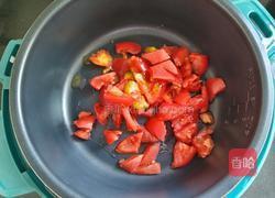 番茄牛肉烩意面的做法图解1