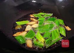 芹菜猪肉馅的做法图解1