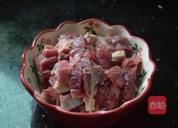 番茄炖牛腩的做法图解2