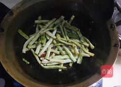 素版干煸四季豆的做法图解5