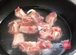 板栗烧排骨的做法图解2