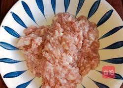 胡萝卜玉米蒸肉饼的做法图解2