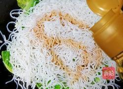 肉饼鸡蛋炒米粉的做法图解12