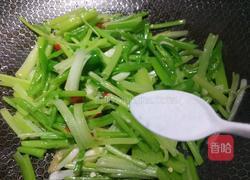 芹菜鸡蛋干的做法图解7