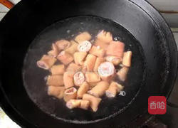 乡间小肥肠的做法图解1