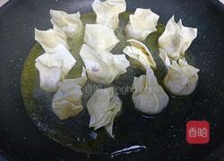 抱蛋煎馄饨的做法图解5