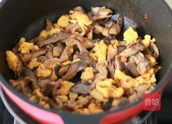 香辣蘑菇炒鸡蛋的做法图解10