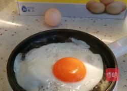 煎鸡蛋的做法图解4