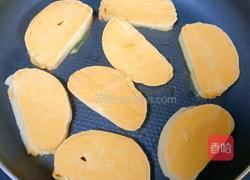 鸡蛋煎馒头片的做法图解9