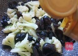 花椰菜炒木耳的做法图解9