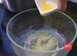 戚风蛋糕的做法图解2