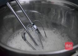 戚风蛋糕的做法图解7