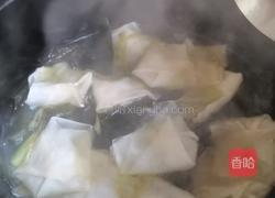 裙带菜虾皮鸡蛋馄饨的做法图解12