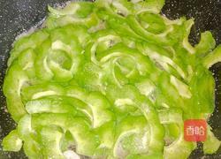 苦瓜炒蛋的做法图解8