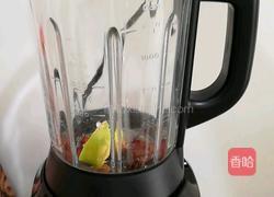 红糖姜枣牛奶的做法图解3