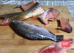 鱼骨汤面的做法图解1