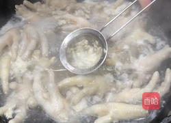 水果炖鸡爪的做法图解4