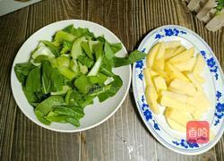 土豆炖小白菜的做法图解2