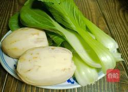 白菜炖莲藕的做法图解1