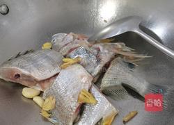 暖心鱼汤面的做法图解6