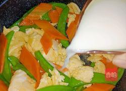 荷兰豆胡萝卜炒蛋的做法图解11