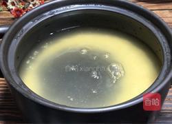 青菜虾皮小米粥的做法图解3