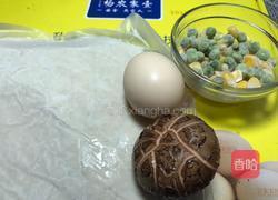 鸡蛋手抓饼披萨的做法图解1