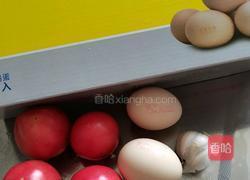 西红柿炒鸡蛋的做法图解1