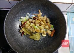 五花肉烀萝卜丁的做法图解6
