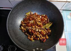 五花肉烀萝卜丁的做法图解10