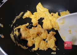 西红柿炒鸡蛋的做法图解3