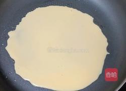 香肠鸡蛋饼串串的做法图解6