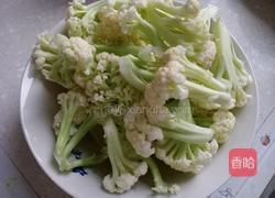 花菜炒香肠的做法图解3
